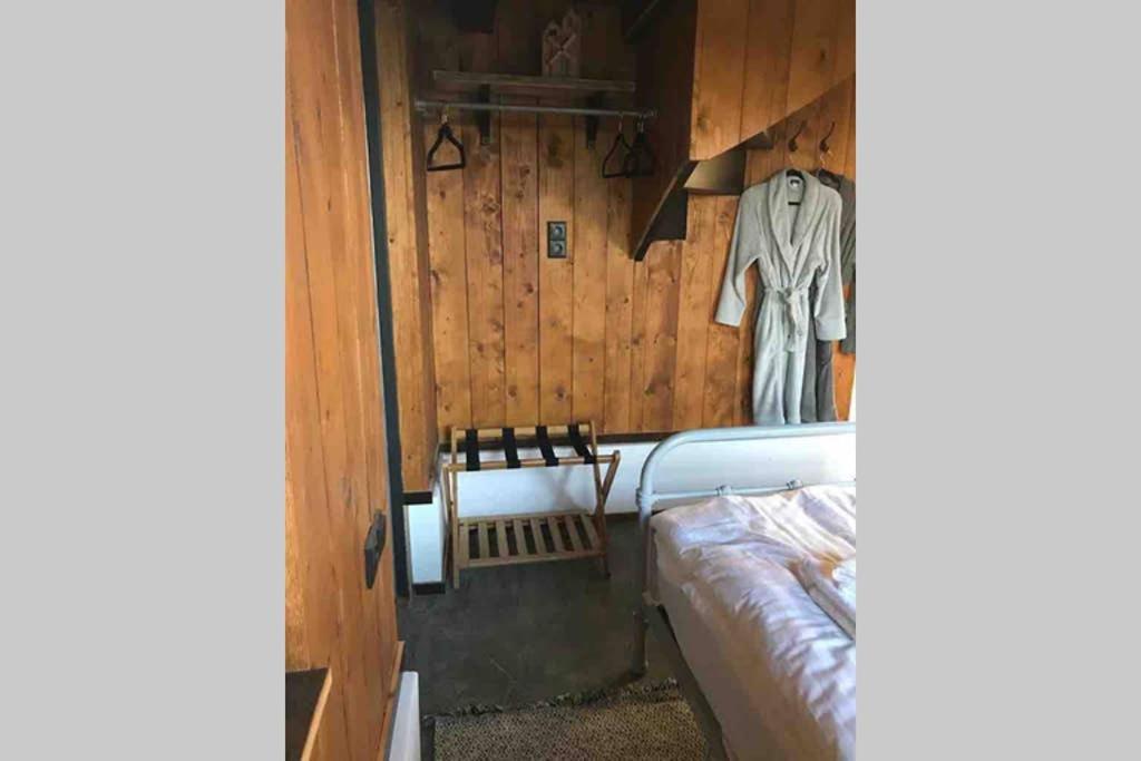 Uniek Houten Huis Nabij Bos En Plassen Hollandsche Rading Εξωτερικό φωτογραφία